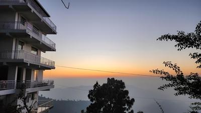 Him Hilton Luxury Hotel