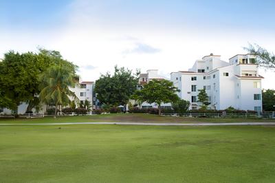 Las Gaviotas Hotel & Suites