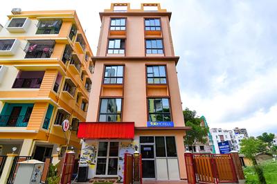 Fabhotel Comfort N Cozy