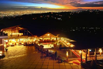 Grand Ussu Hotel & Convention