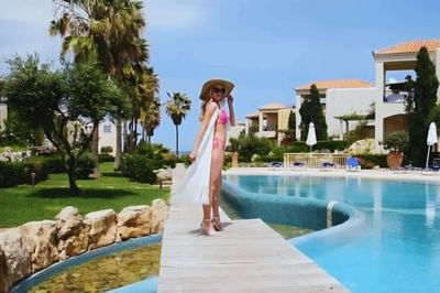 Cassiopeia 1BR Apt on Beach with Pool