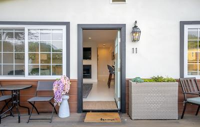 Your Dream Seaside Vacation! Charming 2 BDR Home