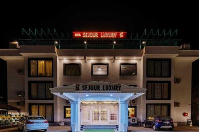Hotel Sejour Luxury Srinagar