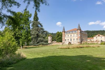 Domaine et Château de Valinches