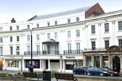 Premier Inn Leamington Spa Town Centre
