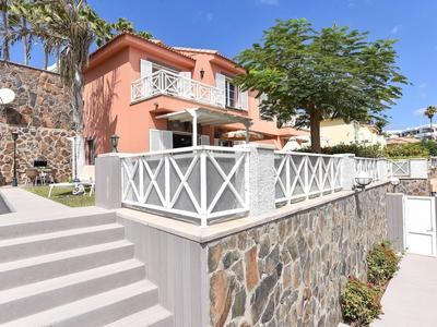 Chalet in Playa del Ingles Near Maspalomas Dunes