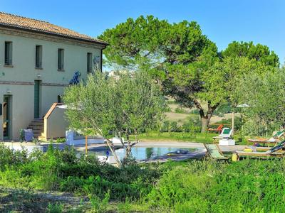 Villa w/ Wine Tours Near Beach