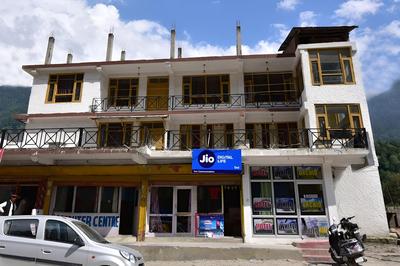 OYO 16988 Hotel White Orchid