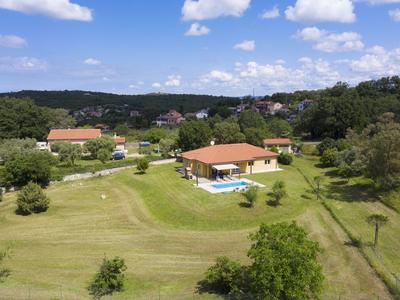 Villa in Sorici With Private Pool