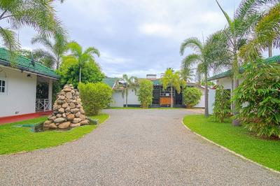 OYO 385 Sanri Villa Negombo