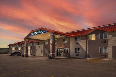 HOTEL FUZION INN & SUITES