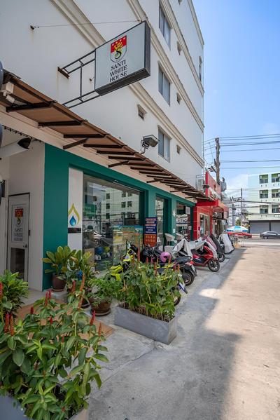 Santi White House Patong Hotel
