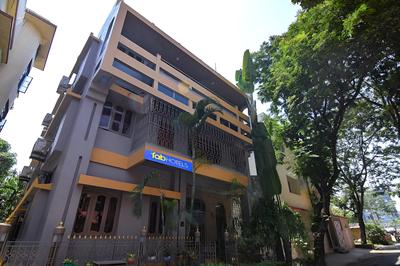Fabhotel Vicky