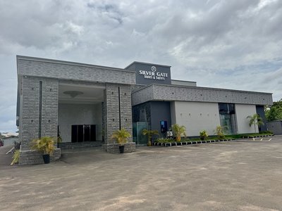 Silver Gate Hotel and Suites