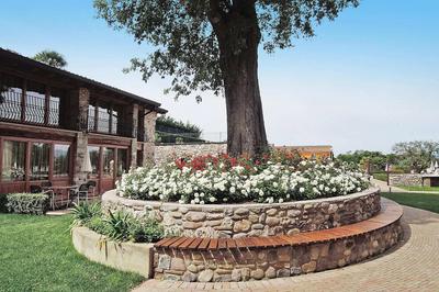 Apartment in Lazise With Parking Space