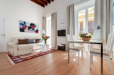 Prime Location 2 BD Apartement Next to the Town Hall Square. Zaragoza I