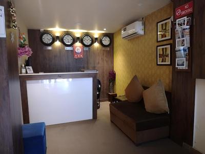 Red Crown Hotel