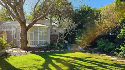 Cheerful Cottage set in Beautiful Garden
