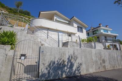 Casa Ren in Viareggio