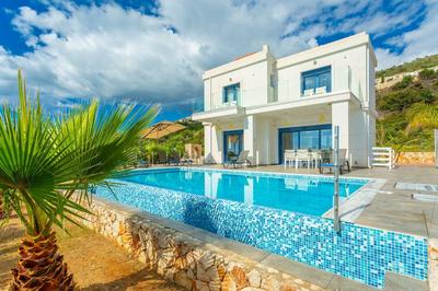 Villa Seashell Large Private Pool Walk to Beach Sea Views A C Wifi Eco-friendly - 2641