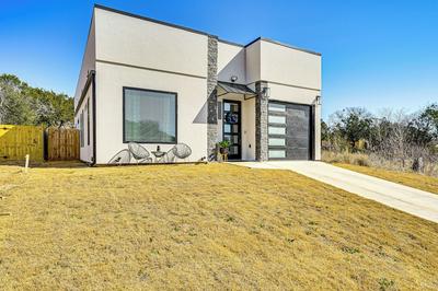 Walk to Lake: Modern Pet-friendly Home in Granbury
