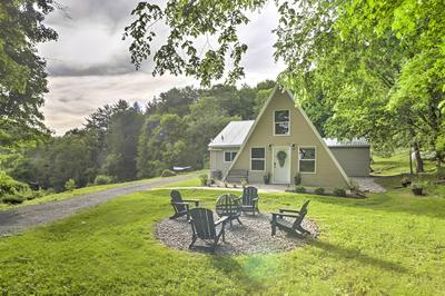 A-frame Cabin w/ Hot Tub: 5 Mi to Waterford!