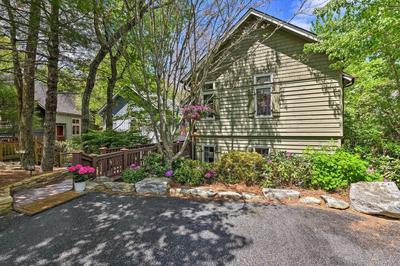 Trillium Home w/ Golf Course Views & Fireplaces!