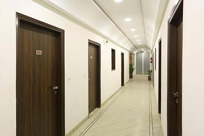 OYO 11340 Hotel Lakshmi Palace