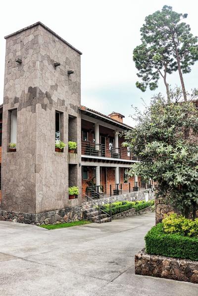 Hotel Roca y Cantera