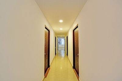 Fabhotel Vsr International