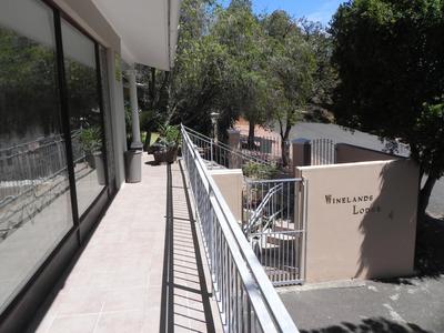 Winelands Lodge