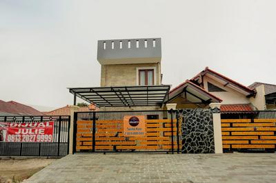 OYO 4009 Jabusimo Syariah Near Rumah Sakit Mitra Keluarga Kemayoran