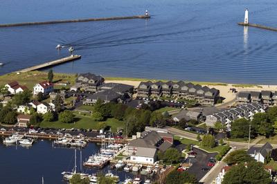 Harbor Lights Resort