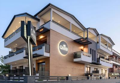 Elizabeth Queen Luxury Rooms