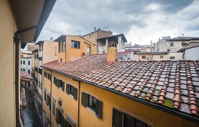 Central Location in Florence Inviting 3BD Apt