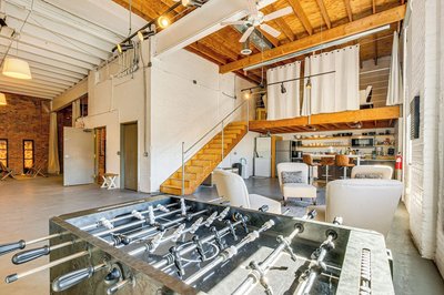 Walk to Huntington Center: 5,000-sq-ft Dtwn Apt