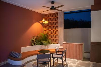 Casa Blanca LakeCity