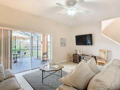 Family Getaway 4BR Townhome by Old Town