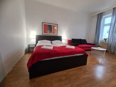 Chic 2BR Apt Downtown Long Stay
