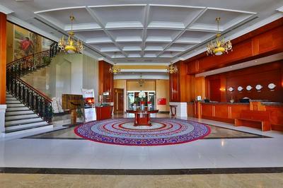 Diplomat Hotel & Business Center