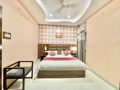 Hotel Neel Gagan - near Station & Temple