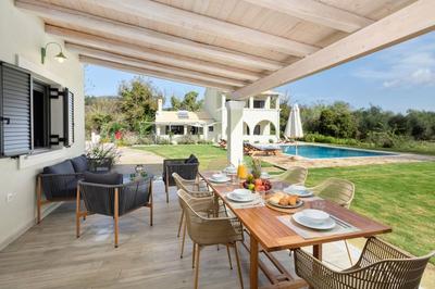 The Grove Villa