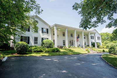 Historic General Lewis Inn