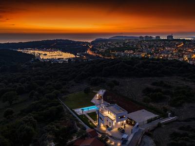 Villa in Pula With Pool Near Roman Ruins