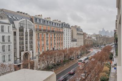 Yuna Porte Maillot - ApartHotel