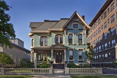 The Kalamazoo House Downtown Hotel & Suites