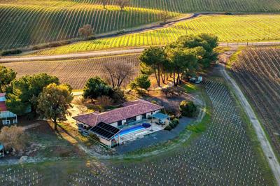 Private Pool, Firepit & Wine Room Near Top Paso Wineries Devi Ranch