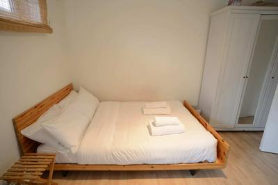 Bright & Spacious Studio Flat in SE8 photo 5