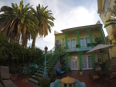 La Paloma Las Flores