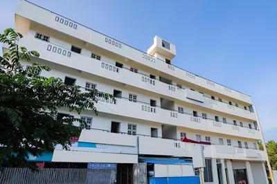 OYO 17057 Narayani Residency